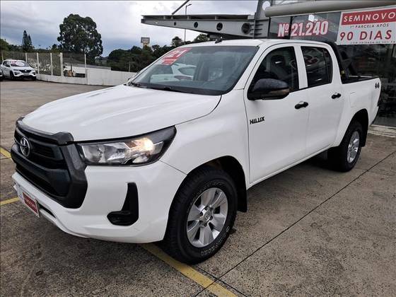 TOYOTA HILUX 2.8 D-4D TURBO DIESEL CD POWER PACK 4X4 MANUAL